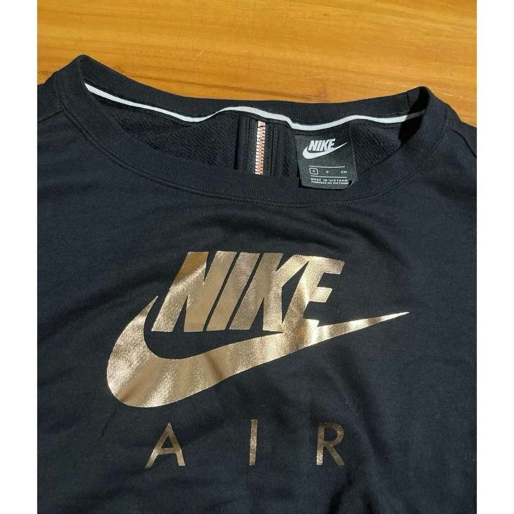 Nike Air Rally Metallic Gold Athletic Crewneck Cropped Pullover Sweatshirt